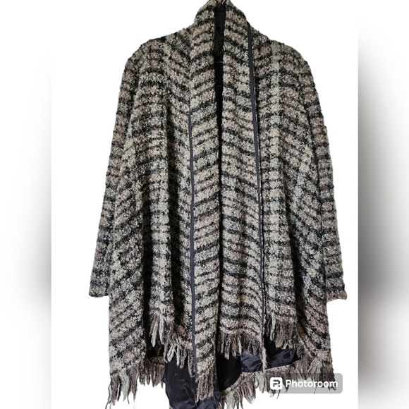 Zara Jackets & Blazers - Zara Shawl size S